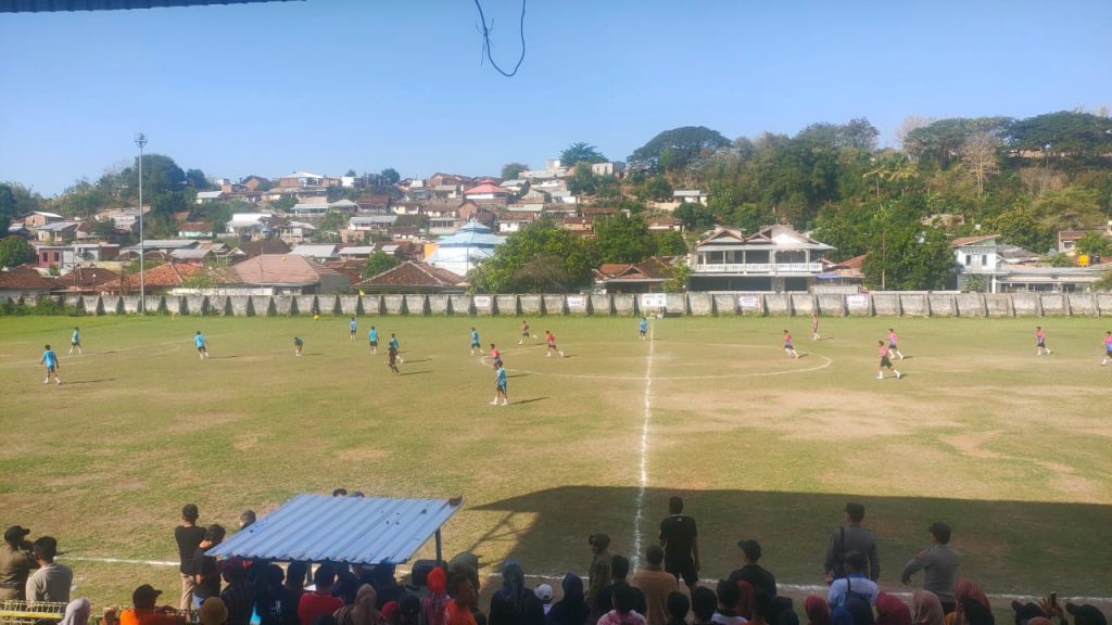 Usai Tumbangkan Alas Barat Lewat Adu Penalti, Empang Juara Sepak Bola Porkab Sumbawa 2025