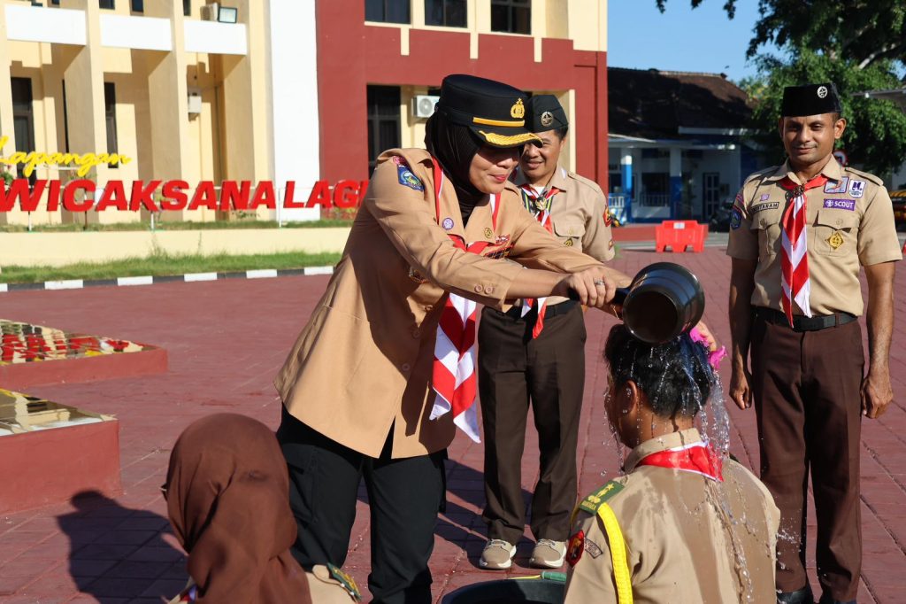 Kapolres Sumbawa Kukuhkan Anggota Saka Bhayangkara 2025