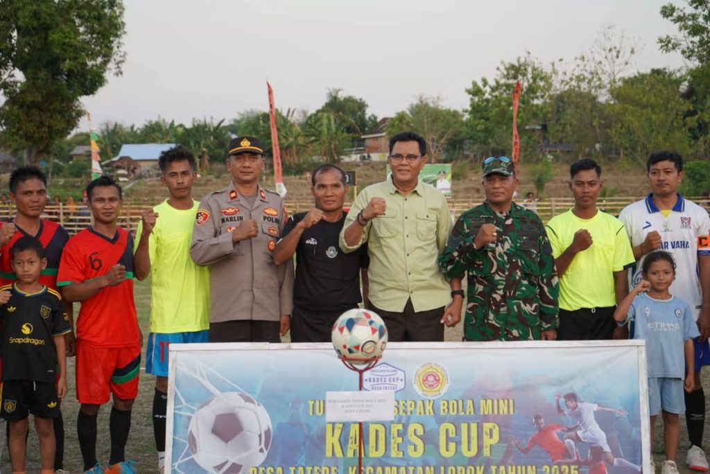 Bupati Sumbawa Buka Pertandingan Sepak Bola Mini Kades Cup Tatede