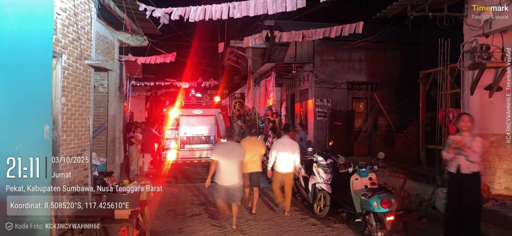 Si Jago Merah Hanguskan Satu Unit Rumah dan Kios di Sumbawa 