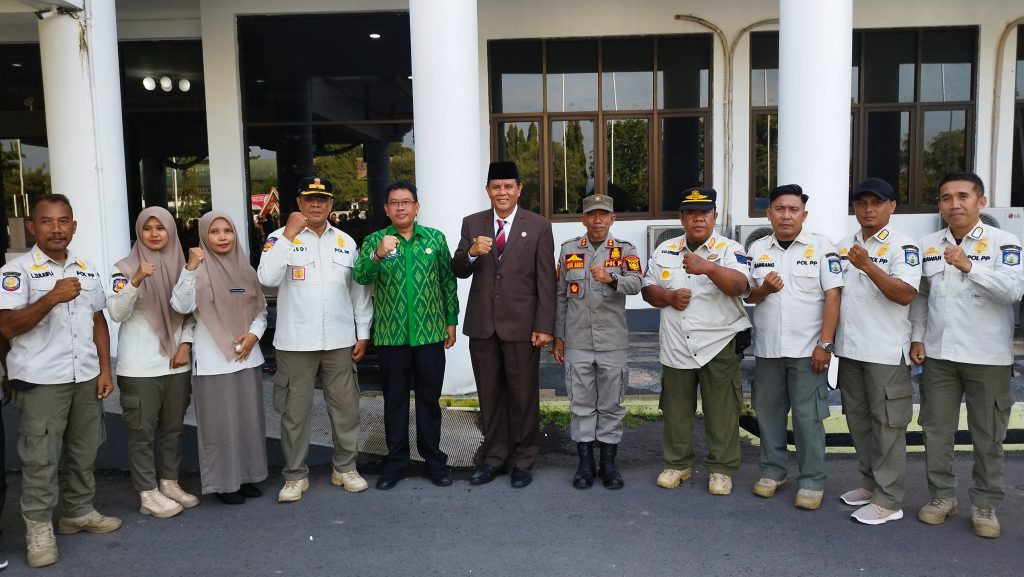 Bupati Sumbawa: Sat Pol PP Harus Tegas dan Santun Dalam Jalankan Tugas