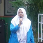 Wagub NTB Berikan Bantuan Pada Keluarga Potensi Stunting dan Lansia