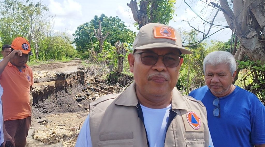 Akibat Hujan Deras Jalan Provinsi di Sumbawa Tergerus Hingga Putus