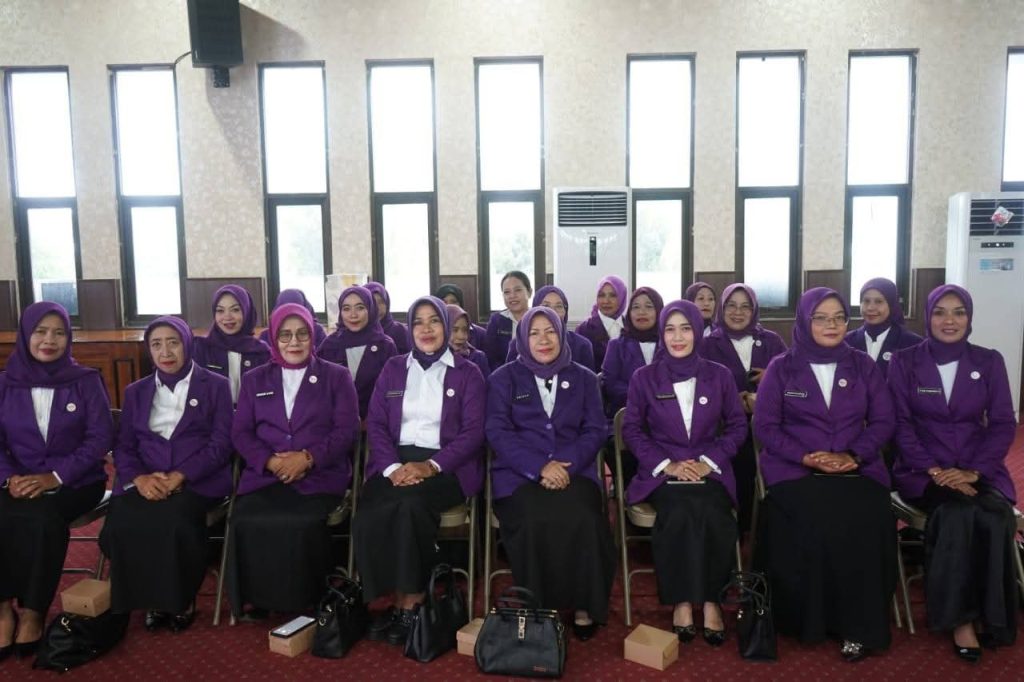 Pastikan Posyandu Sesuai Harapan, Bupati Sumbawa Lantik Tim Pembina Posyandu Kabupaten Sumbawa