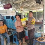 Jaga Stabilitas Harga Pangan, Polsek Lape Jual Murah 455 Sak Beras SPHP