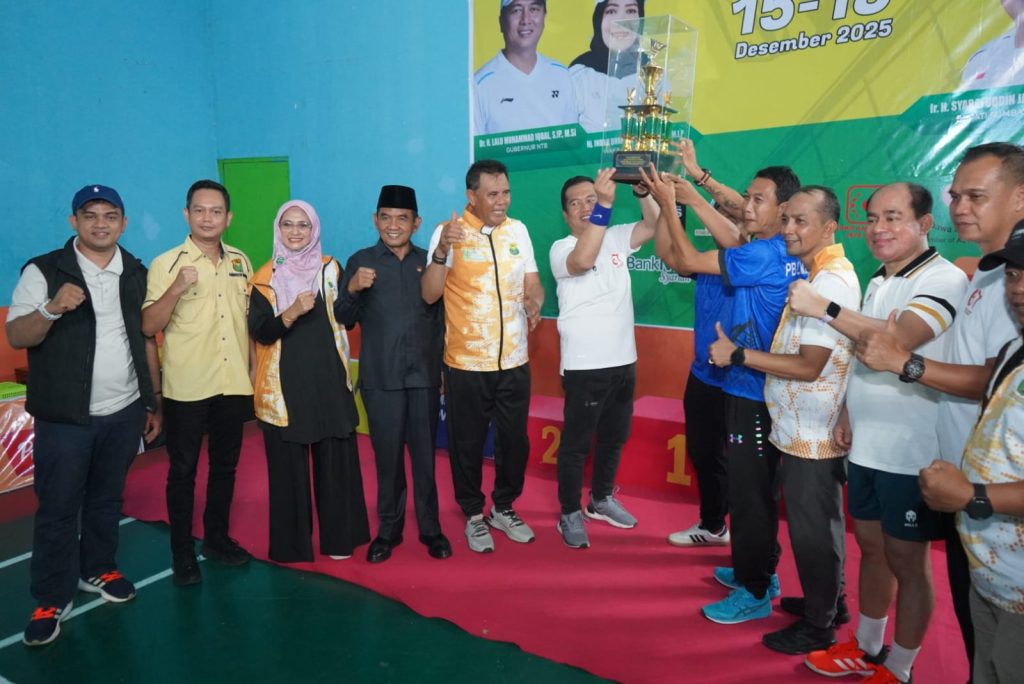 Ditutup Gubernur NTB, Turnamen Bulutangkis Gubernur Cup 2025 Berlangsung Sukses