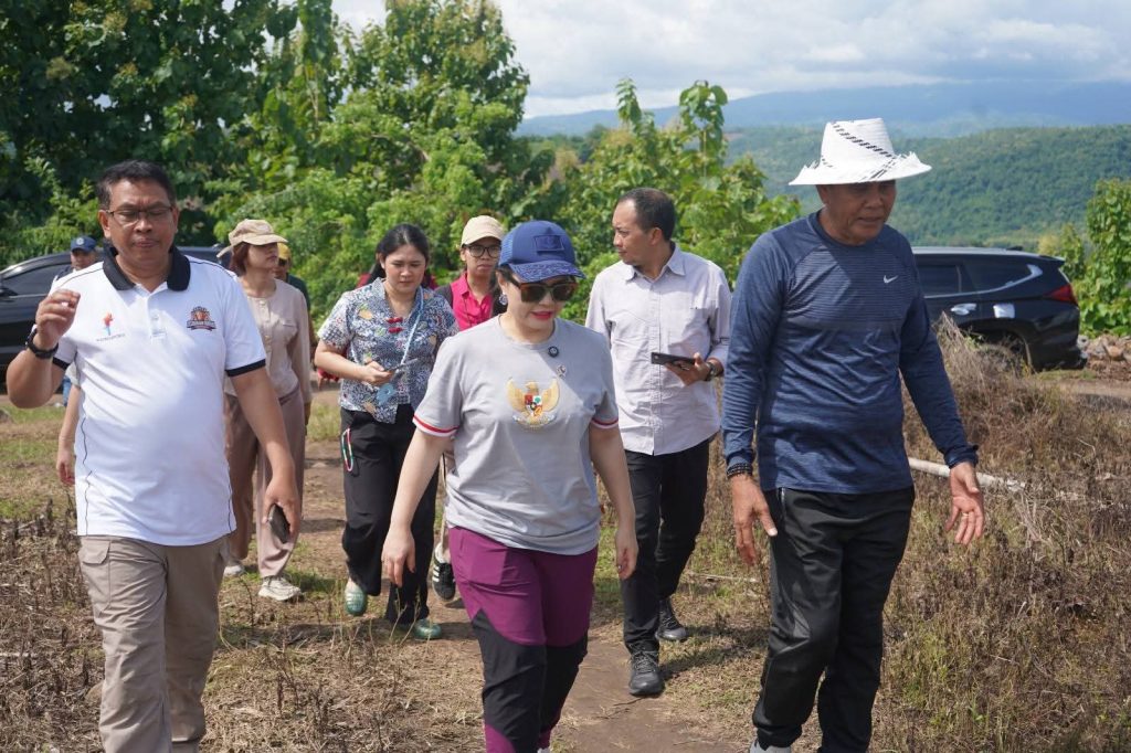 Wamendiktisaintek RI Tinjau 2 Lokasi Sekolah Garuda dan Sekolah Rakyat di Sumbawa