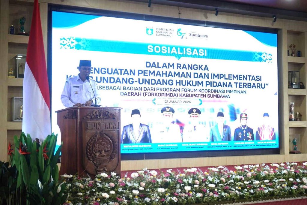 KUHP Baru Mulai Berlaku, Bupati Sumbawa Tekankan Harmonisasi Perda dan Penguatan Hukum Adat