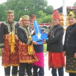 HUT ke 67 Tahun Kabupaten Sumbawa, Bupati Sumbawa Serahkan Lencana Karya Sakti, Truk Tangki Air Hingga Ambulance