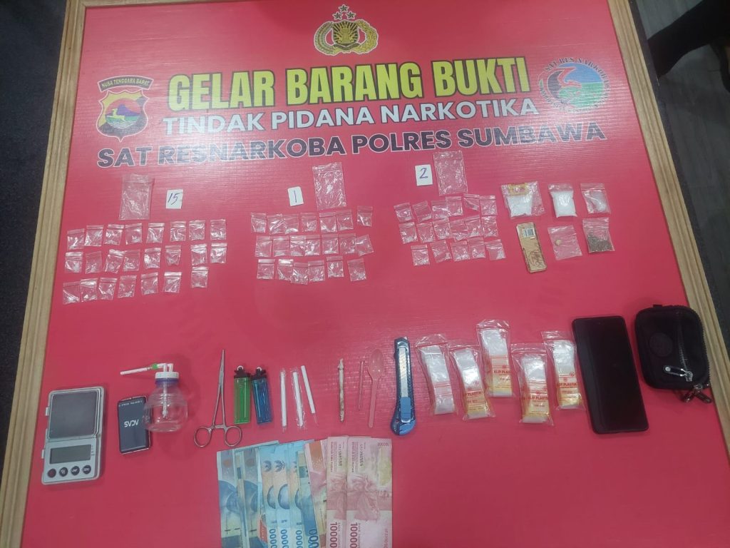 Diduga Miliki Narkoba Seorang Lansia di Lape Sumbawa, Dibekuk Polisi