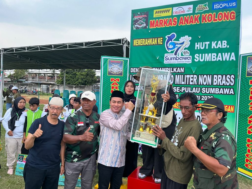 Ketua KONI Tutup Lomba Drumband Tingkat SD dan SMP