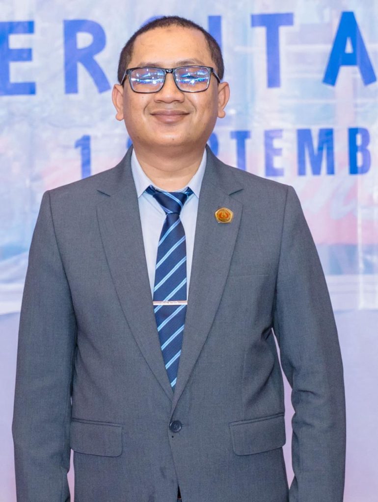 Kajian Yuridis Kekuatan Keberlakuan Instruksi Bupati Sumbawa Nomor 2 Tahun 2024 dan Analisis Pertentangan Normatif terhadap Peraturan Daerah Nomor 17 Tahun 2017 dalam Penataan Ritel Modern