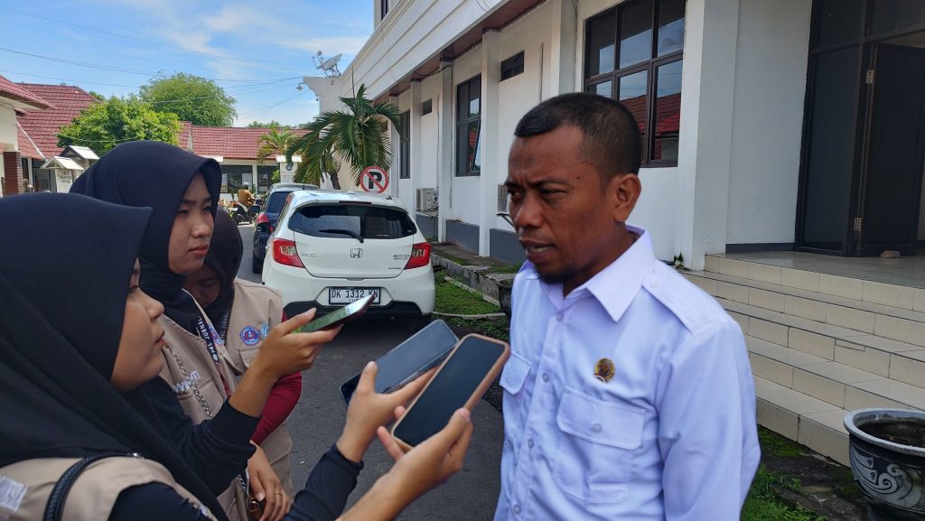 289 Calon Jemaah Haji Sumbawa Lunasi BPIH