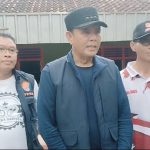 Tinjau Banjir di Kecamatan Empang, Bupati Sumbawa Salurkan Bantuan