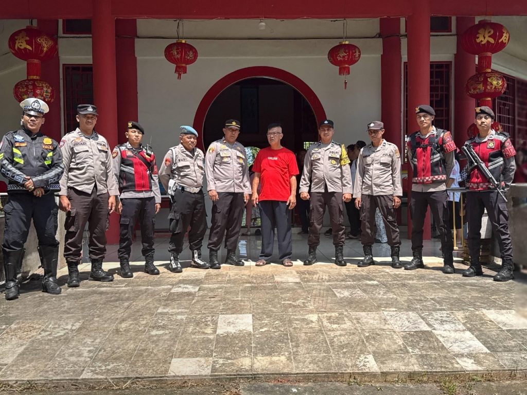 Pastikan Kelancaran Perayaan Imlek 2577 Kongzili, Polres Sumbawa Laksanakan Pengamanan di Klenteng Bao An Gong