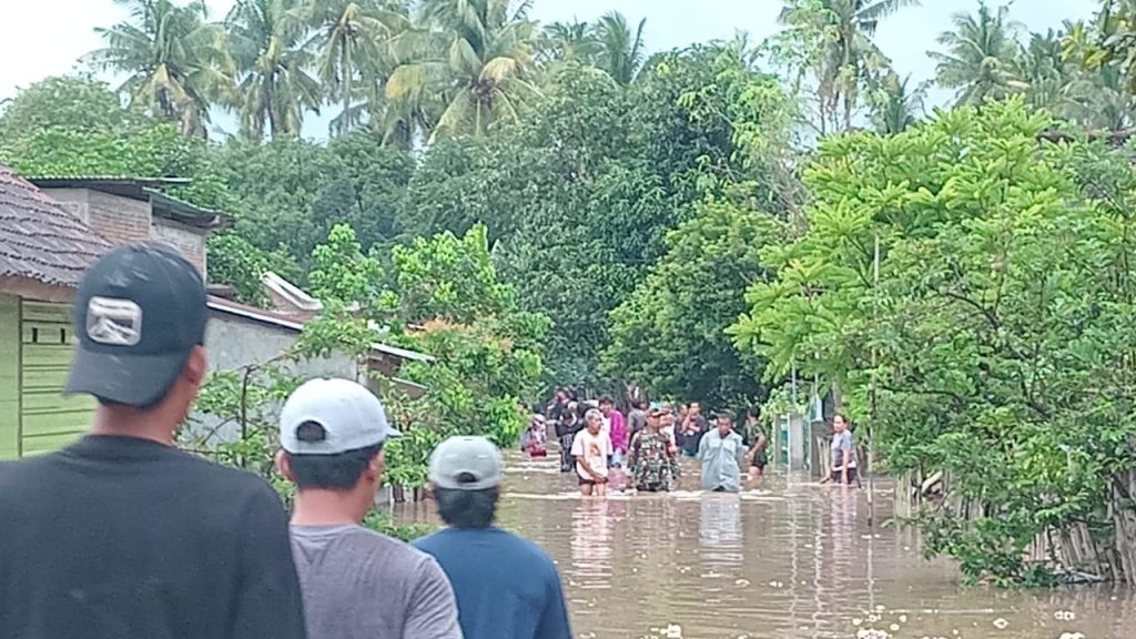Dilanda Hujan Deras, Dua Desa di Kecamatan Plampang Sumbawa Terendam Banjir