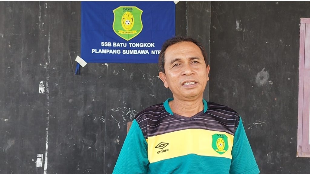 Masyarakat Desa Sepakat Berharap Adanya Perbaikan Lapangan Sepak Bola