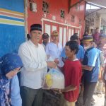 Bupati Sumbawa, Tinjau dan Serahkan Bantuan Bagi Korban Kebakaran Hebat di Kecamatan Alas