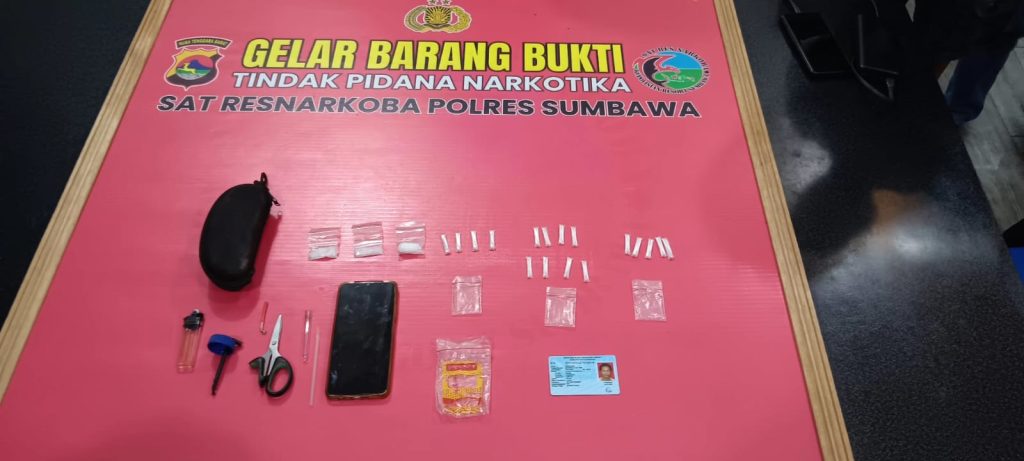 Diduga Kerap Edarkan Sabu, Sat Resnarkoba Polres Sumbawa Ringkus Seorang Pria di Lunyuk