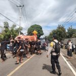 Pelayanan Prima, Polsek Labuhan Badas Kawal Prosesi Kremasi Umat Hindu