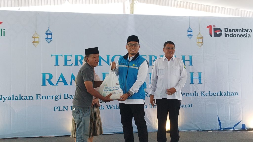 Berbagi Berkah Ramadan, PLN UP3 Sumbawa Gelar Pasar Murah Sembako, Hasilnya Buat Pasang Baru Warga Kurang Mampu