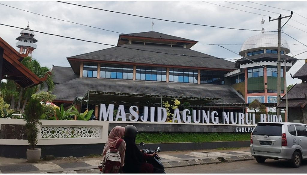 Menelusuri Jejak Sejarah Masjid Agung Nurul Huda: Simbol Kedaulatan Kesultanan Sumbawa Kala Itu