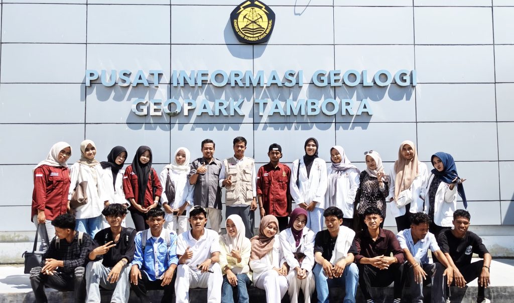 Geopark Tambora Ajak Perguruan Tinggi Berwisata Edukasi di Pusat Informasi Geologi