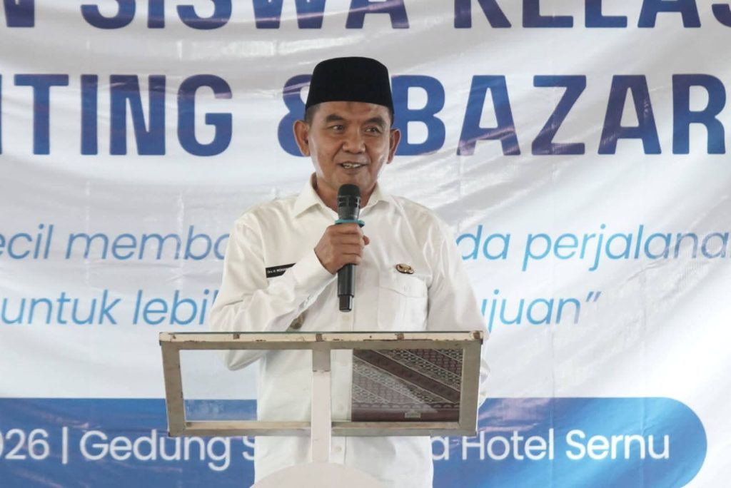 Lepas Siswa SMAN 2 Sumbawa Besar, Wabup Sumbawa Tanamkan Pentingnya Pendidikan dan Tanggung Jawab