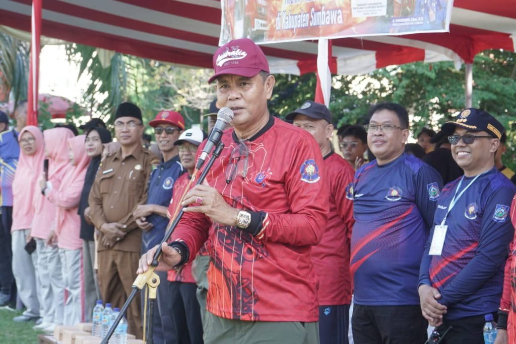 Buka Rangkaian HUT Damkar ke 107 Tingkat NTB, Bupati Sumbawa Apresiasi Semangat Pasukan Pemadam