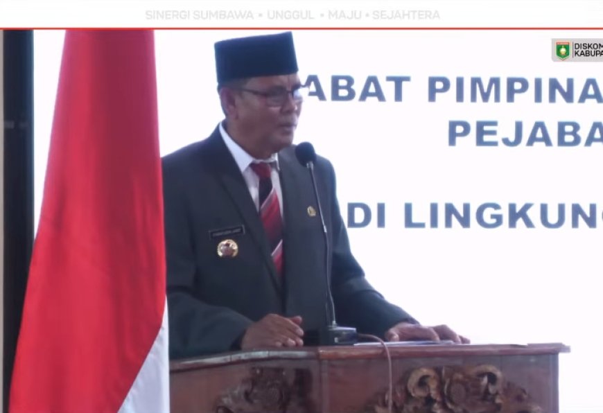 Lantik Pejabat Baru, Bupati Sumbawa Tekankan Pentingnya Budaya Pelayanan