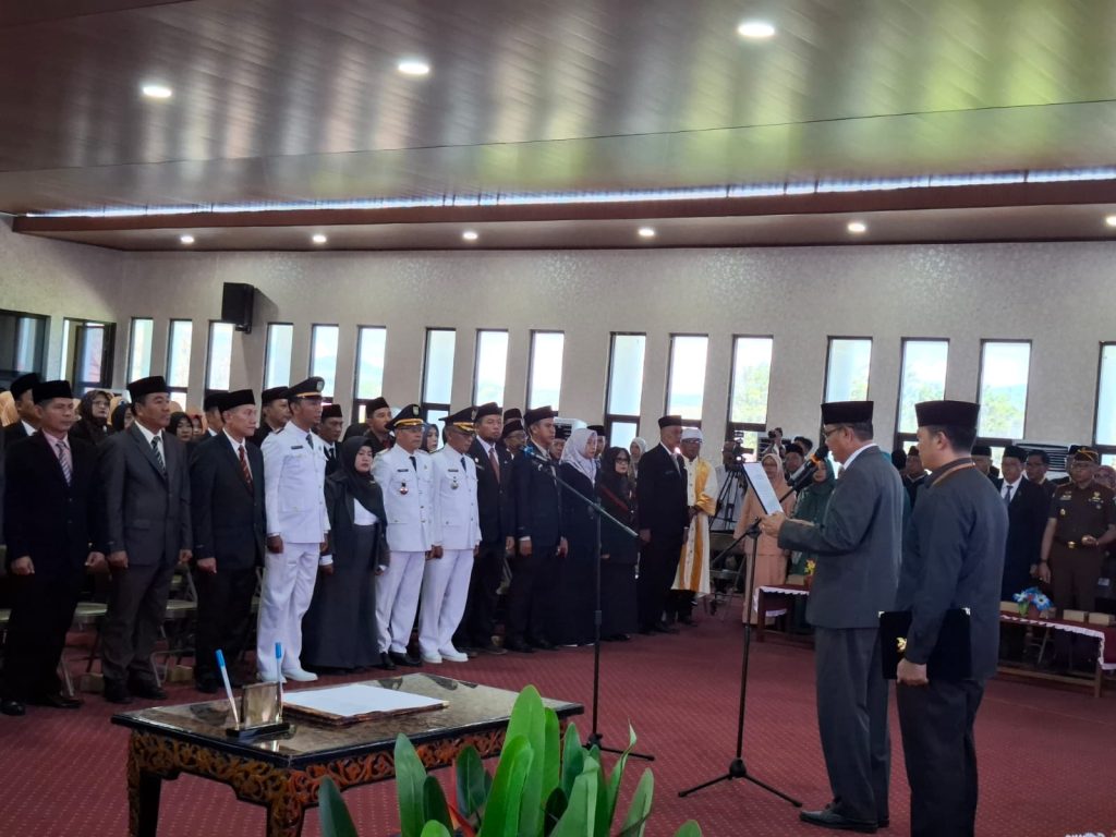 Empat Kepala OPD Pemda Kabupaten Sumbawa Hasil Seleksi Dilantik