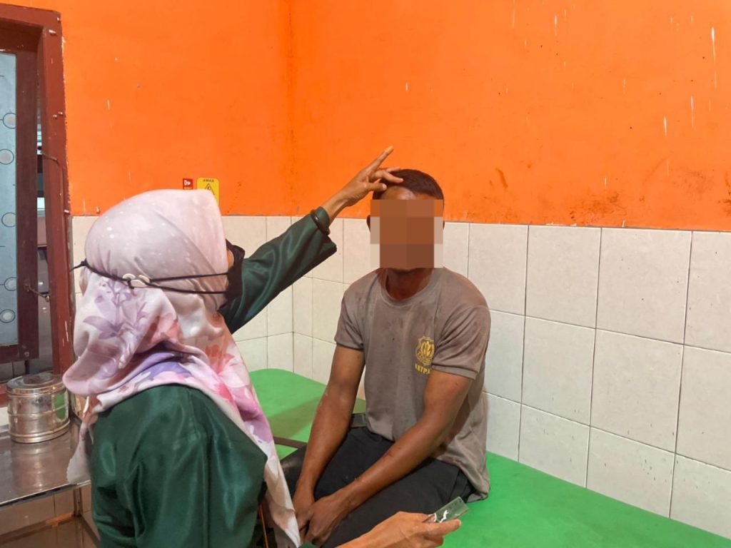 Diduga Lakukan Pelecehan, Seorang Pria di Plampang Dikeroyok Hingga Alami Luka Robek