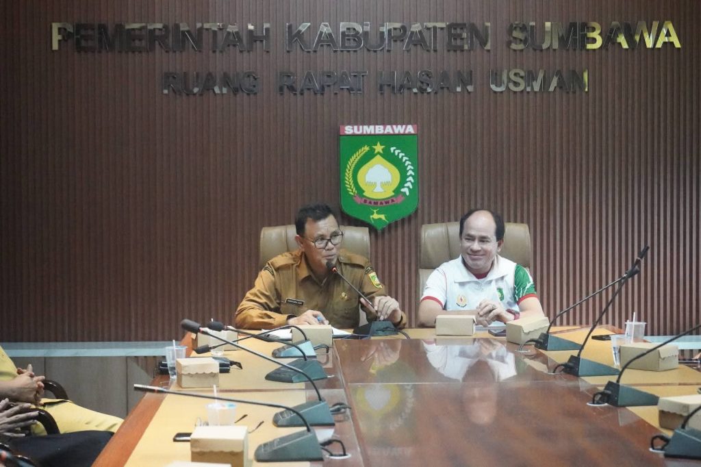 Bupati Sumbawa Lepas Kontingen PWI Kabupaten Sumbawa Menuju Porwada NTB 2026