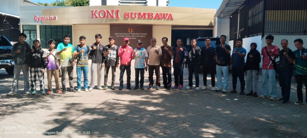 Kadisparpora Sumbawa Lepas 16 Atlet PASI ke KEJURPROV NTB 2026, Targetkan Prestasi Nasional