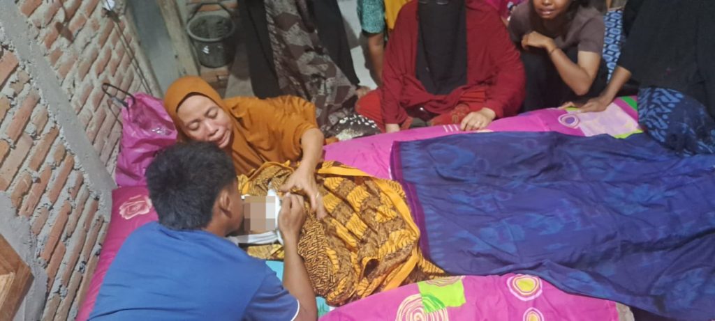 Polsek Plampang Evakuasi Jenazah Pelajar yang Tenggelam di Bendungan Tiu Kulit Maronge