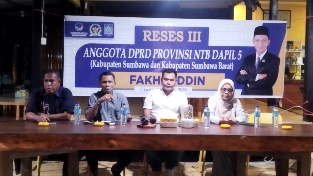 Reses di Sumbawa, Warga Harapkan Fakhruddin Perjuangkan Peningkatan Jalan Provinsi