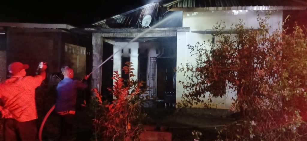 Diduga Sengaja Membakar Rumah Sendiri, Pria di Tarano Alami Luka Bakar Serius
