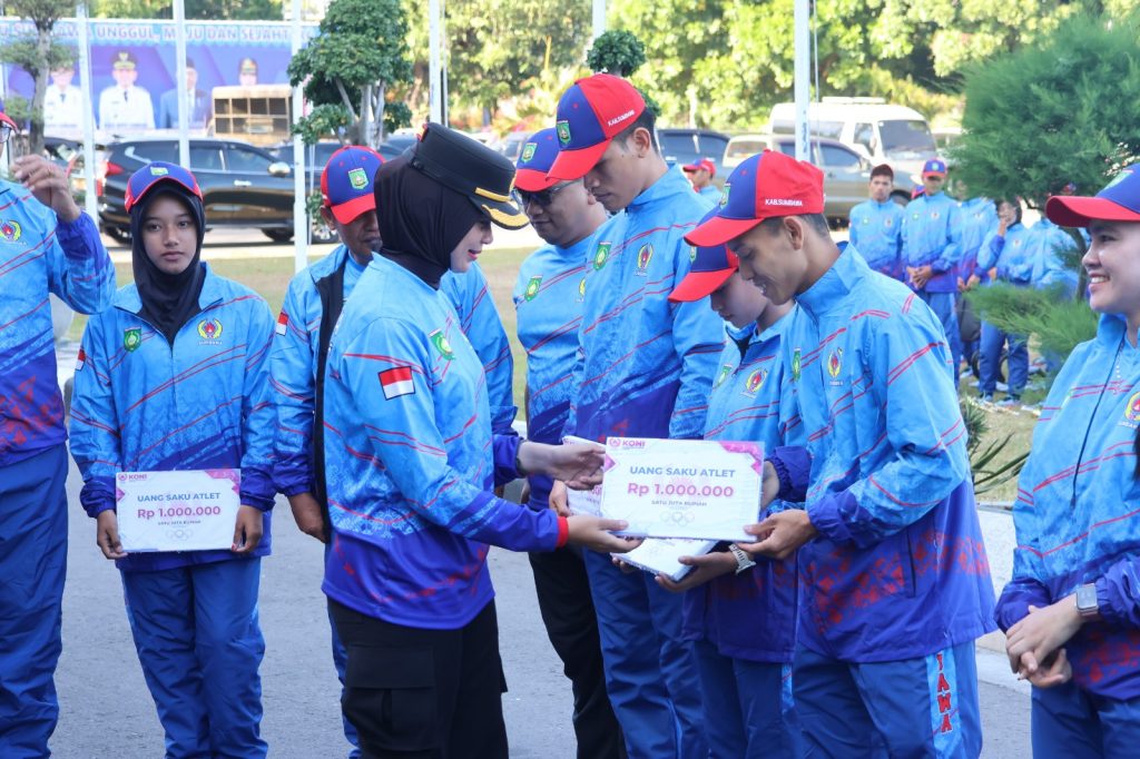 Lepas Kontingen PORPROV NTB ke-XII, Kapolres Sumbawa Beri Dukungan Semangat Bagi Atlet Tana Samawa