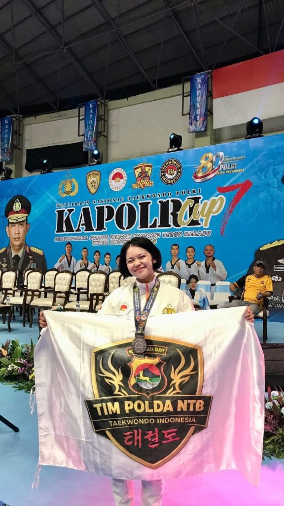 Torehkan Prestasi Nasional, Polwan Polres Sumbawa Raih Juara II Taekwondo Kapolri Cup ke-7