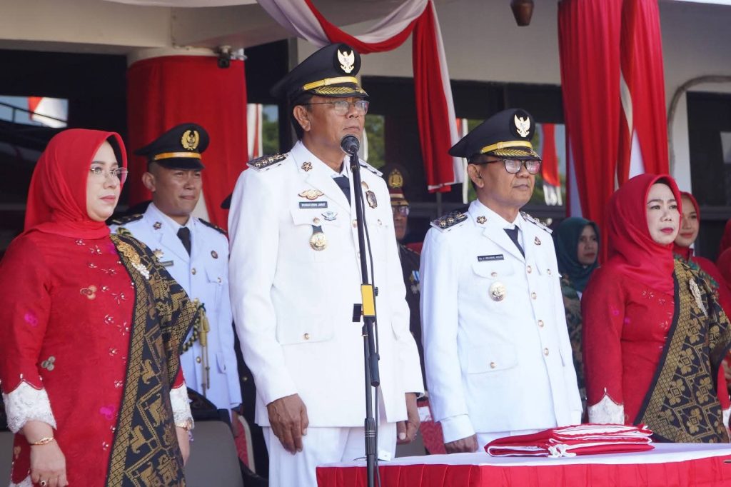 Upacara Peringatan Hari Kemerdekaan Republik Indonesia di Kabupaten Sumbawa Berjalan Lancar dan Penuh Khidmat