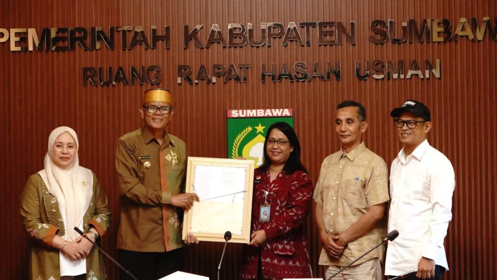 55 Motif Kre Alang Sumbawa Bersertifikat Haki, Pemkab Dorong Pelestarian dan Regenerasi Penenun