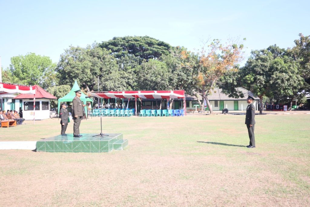 Dandim 1607/Sumbawa Pimpin Peringatan HUT ke-81 TNI, Perkuat Semangat TNI Bersama Rakyat